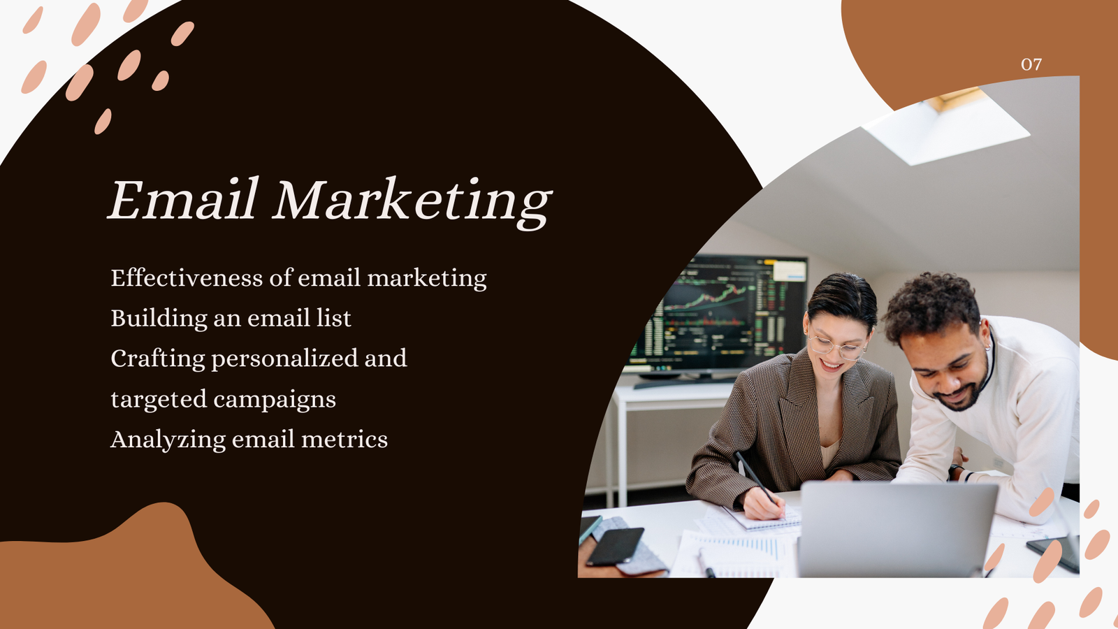 Brown Simple Digital Marketing Presentation (2)